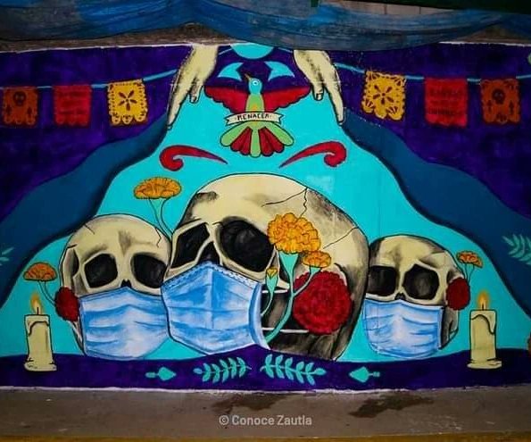 CentralQNoticia's tweet photo. 🏵️🕯️¡SE ACERCA UNA DE LAS ÉPOCAS FAVORITAS DEL AÑO!
#Oaxaca se viste de majestuosos #Murales alusivos a #DíadeMuertos anunciando #Comparsas y #Muerteadas para llenar de color y tradición las calles.
¡Así se celebra #Noviembre!

#CentralQNoticias #Noticias #Oaxaca https://t.co/9DurQYc4xc