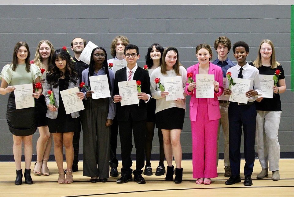 HonorSechs's tweet photo. Yesterday was our 2022-2023 National Honor Society inductions. We are so excited to officially introduce our new NHS members! Thank you to everyone who attended. @steele_echs @Collegiate_Acad https://t.co/6UnBXzaZWT