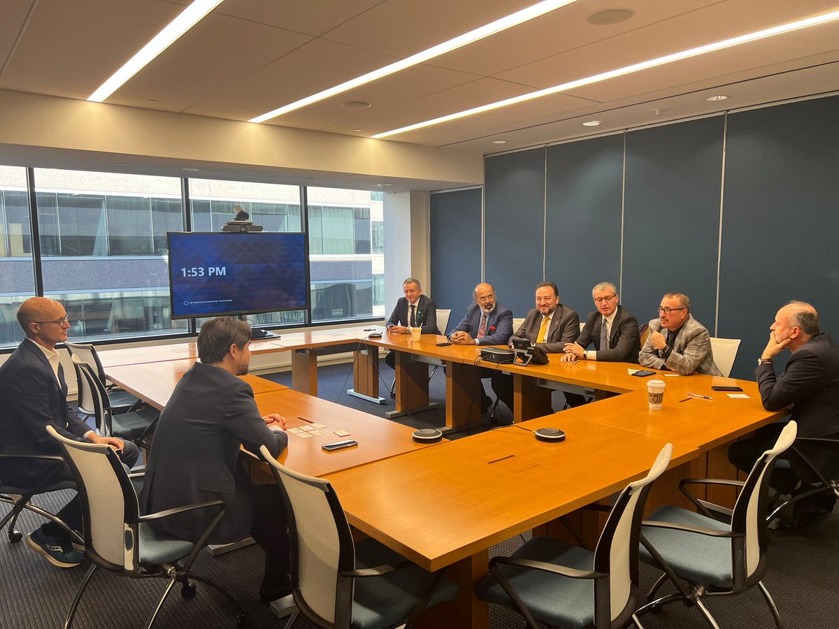 Genel Başkanımız <a href="/MahmutAsmali/">Mahmut Asmalı</a> ve beraberindeki MÜSİAD heyetimiz ABD programı kapsamında, 60'tan fazla ülkeden yaklaşık 400 üyesi bulunan finans endüstrisinin küresel birliği <a href="/IIF/">IIF</a> Uluslararası Finans Enstitüsü yöneticileri ile bir araya geldi.