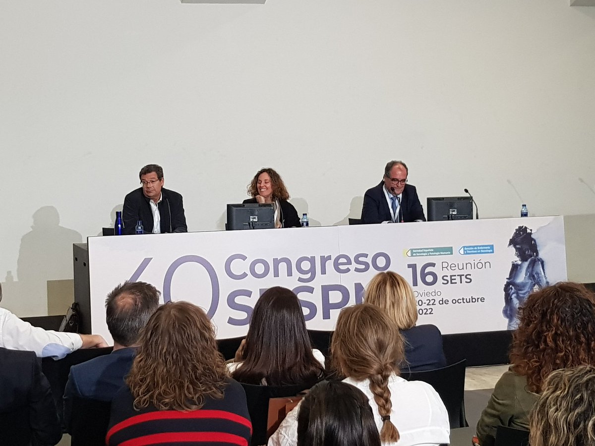 EduardFalques's tweet photo. Y cerramos el día con lleno en la sala del Simposio de #Sentimag para LNP y #TAD. Magníficas ponencias de los doctores @mespinosa_bravo, @rpardo133 y Silvia Delgado sobre la cirugía axilar de precisión. https://t.co/5ume1JQ3q9