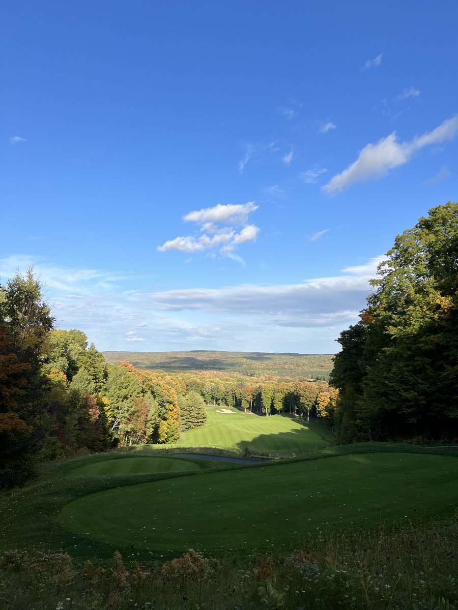 FigzTgc's tweet photo. @PGA The Par 5, 13th at Arthur Hills in Harbor Springs, MI. One of the craziest holes I've ever played! https://t.co/RevvfQSFx7
