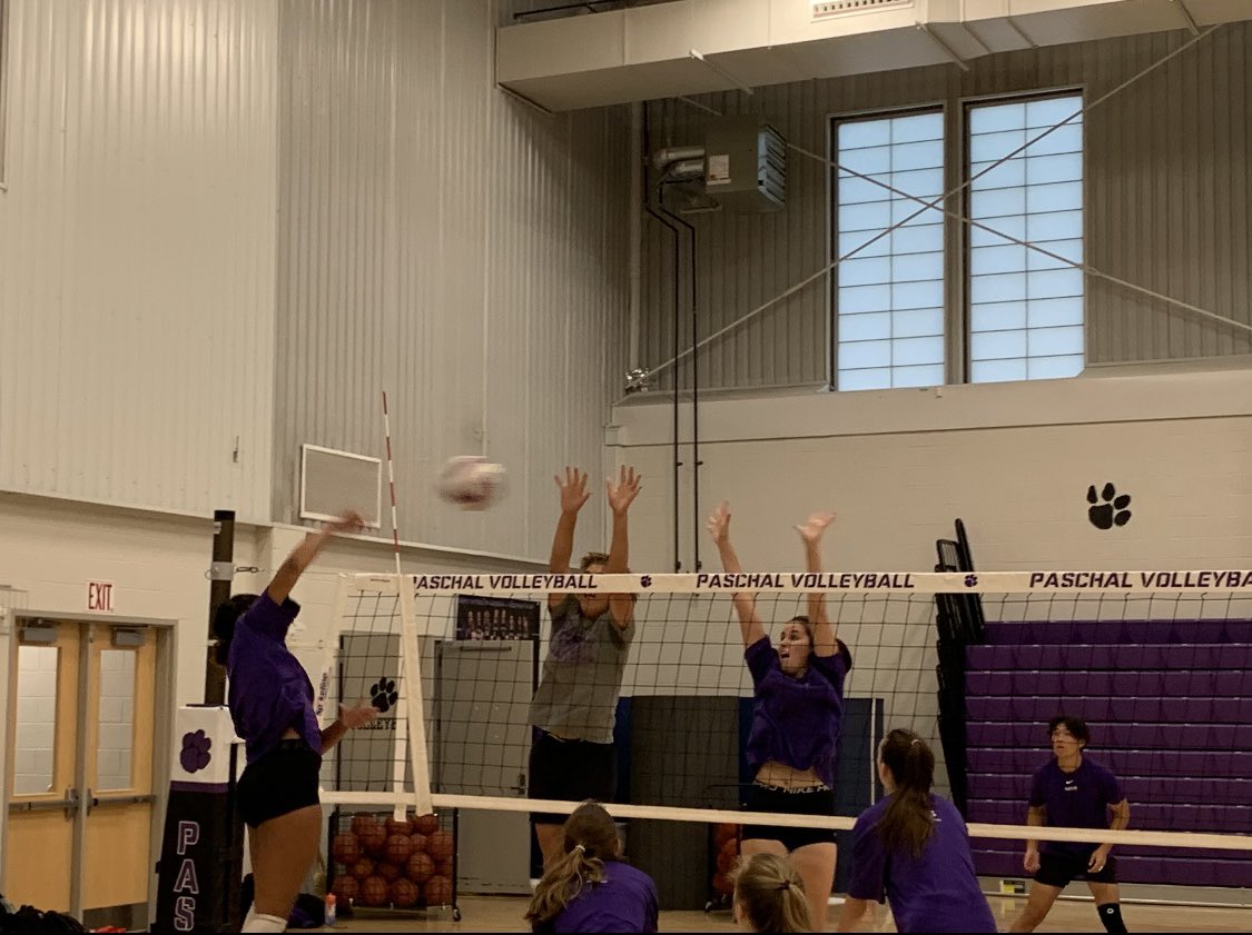 How many brother/sister sibling combos get to set the block together each day in practice?? #RobbinsSiblings #dudemanagers #PFL #TEAM <a href="/bryanjjung/">Bryan Jung</a> <a href="/RejinahHickman/">Rejinah Hickman</a> <a href="/AVCAVolleyball/">AVCA</a> <a href="/Gosset41/">Brian Gosset</a>