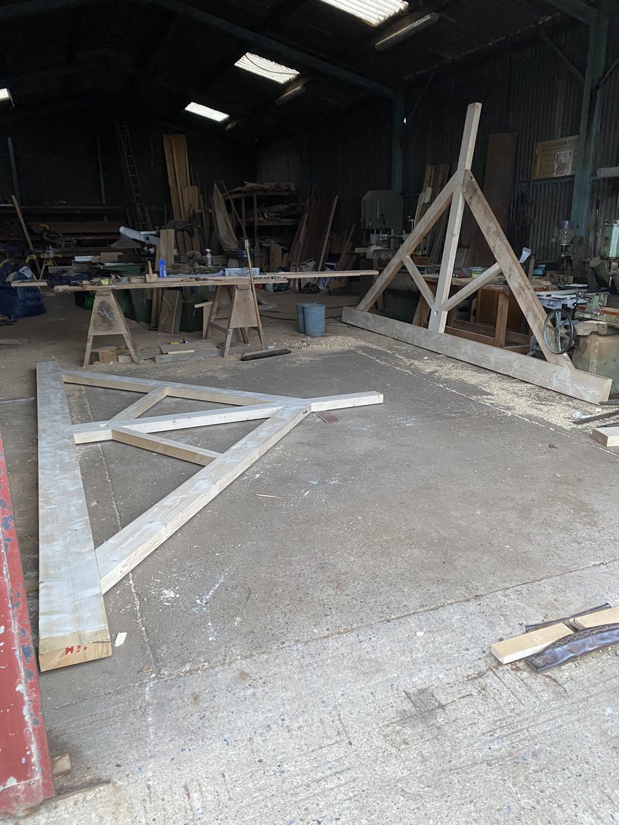 Lilymanoak's tweet photo. Hope this truss lasts longer than #LizTrussPM .Time for #RishiSunak https://t.co/8DM8h0i3hz