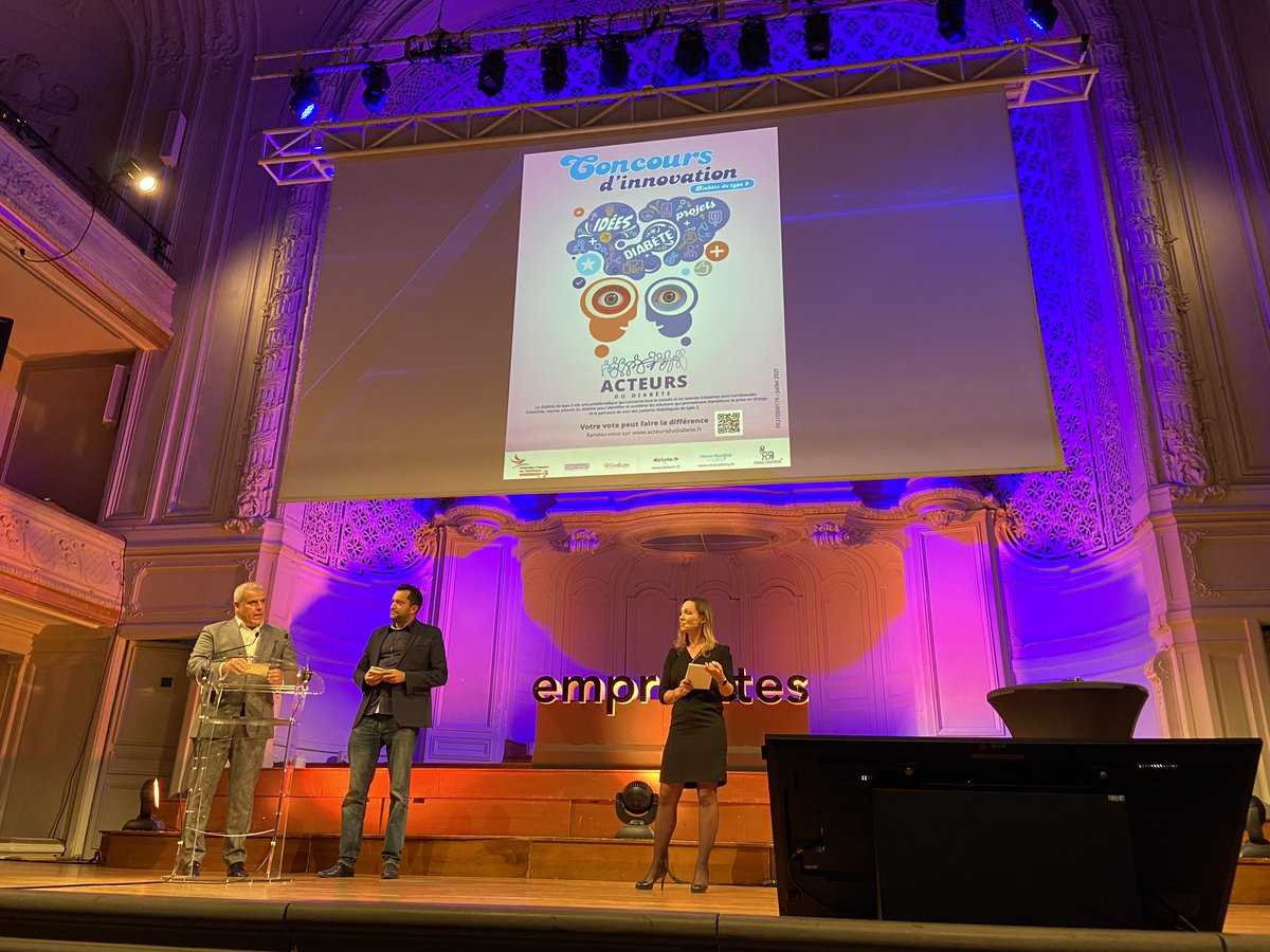 Nous obtenons à présent le prix bronze de la catégorie « Empreinte de la campagne institutionnelle/corporate » pour notre campagne « Acteurs du diabète », il est reçu par Lamine Khaznadji, notre directeur médical. Merci beaucoup ! 🥉#Empreintes2022