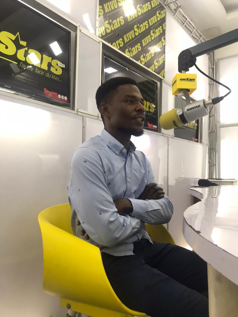 richard_buunda's tweet photo. Cet après-midi à travers l'émission #Muke de la radio #KivuStars, émettant de #Goma, nous avons parlé du cancer du sein et celui du col de l'utérus dans le cadre de la campagne #parlonsEn inscrit dans #OctobreRose2022 avec @ailesducoeur1 . La sensibilisation continue... https://t.co/hJakDJCEkg