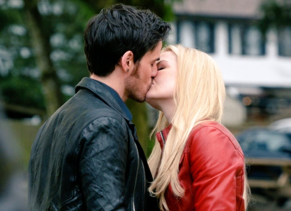 EnchantedSwans's tweet photo. ✨ CS Collection
CS kisses | 4x19-20
😍🥰❤️
#captainswan #emmaswan #killianjones #jennifermorrison #colinodonoghue #onceuponatime #ouats4 #cscollection #cskiss #captainswankiss #captainswankisses https://t.co/K3IH3sdhjx
