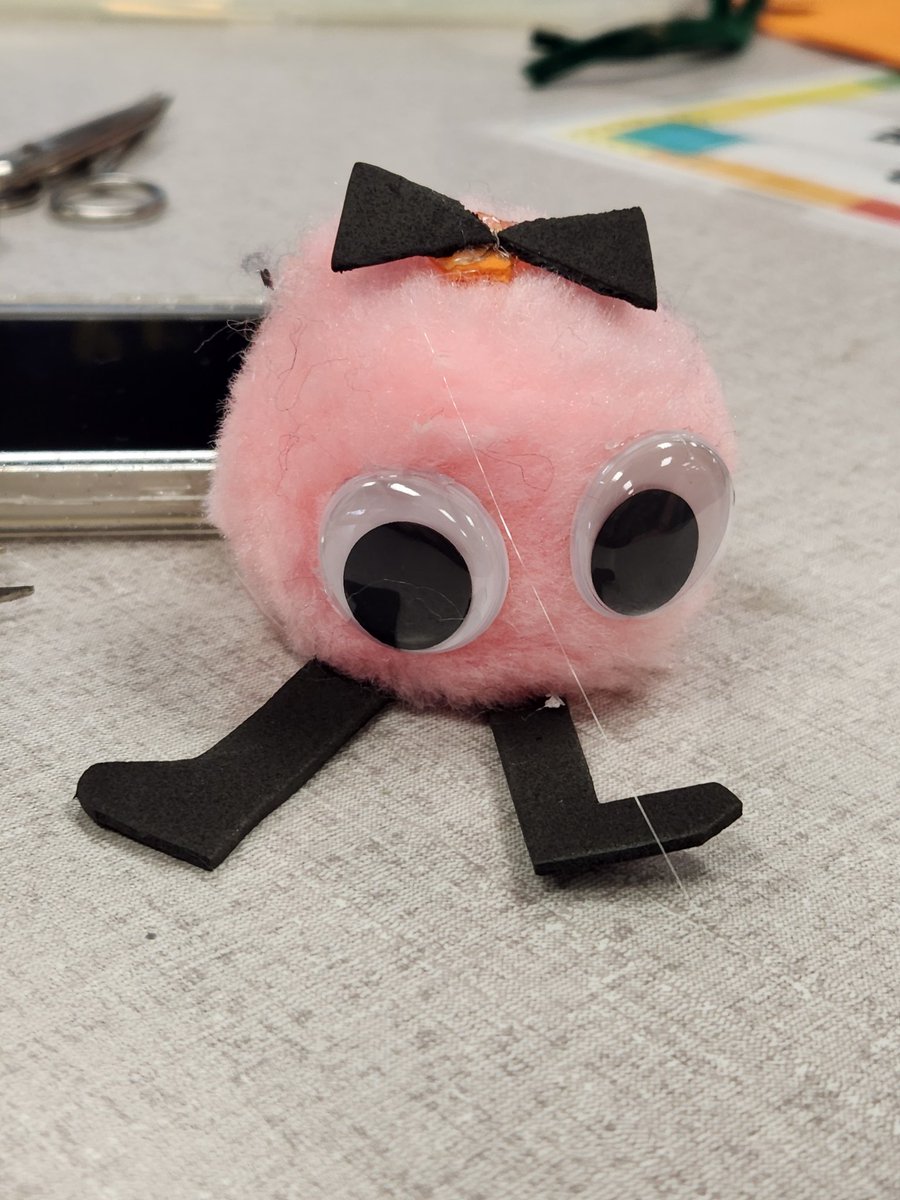 PVMS_library's tweet image. Makerspace Club got into the Halloween spirit and made masks and monsters! @PVPantherPride