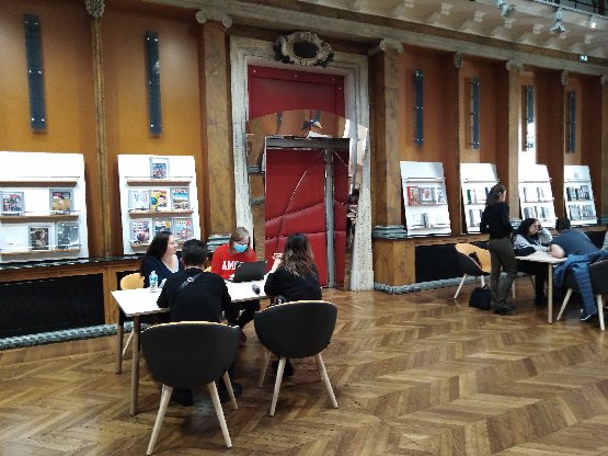 On poursuit notre mobilisation dans le cadre de la semaine de l’intégration. Visite de la Bibliothèque Louis Aragon <a href="/AmiensMetropole/">Amiens Métropole - Ville d’Amiens</a> avec des personnes accompagnées par <a href="/coallia/">coallia</a>. Présentation des services et première étape de l’inscription à @pole_emploi faite sur place.