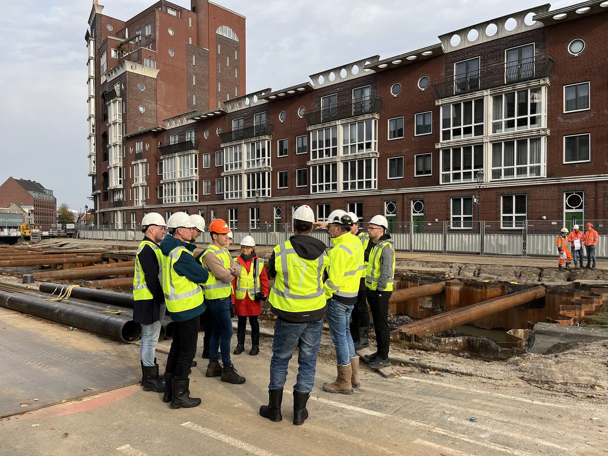 RoelKlei's tweet photo. Rondleiding #NieuweMark met de partners van het #GreenQuays project! @EUI_Initiative https://t.co/jhPfaLpT38