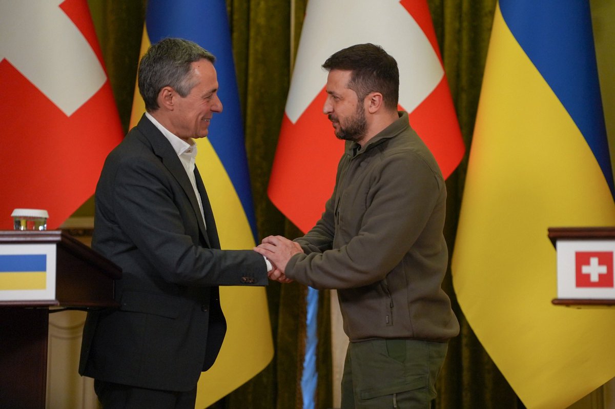 ignaziocassis's tweet photo. My visit to #Ukraine: I underlined 🇨🇭 solidarity with Ukraine 🤝 It was a good opportunity to exchange with @ZelenskyyUa & @Denys_Shmyhal about their multi-stakeholder efforts for innovative, sustainable #reconstruction of 🇺🇦 based on the #LuganoPrinciples https://t.co/ixIqCMvMG2
