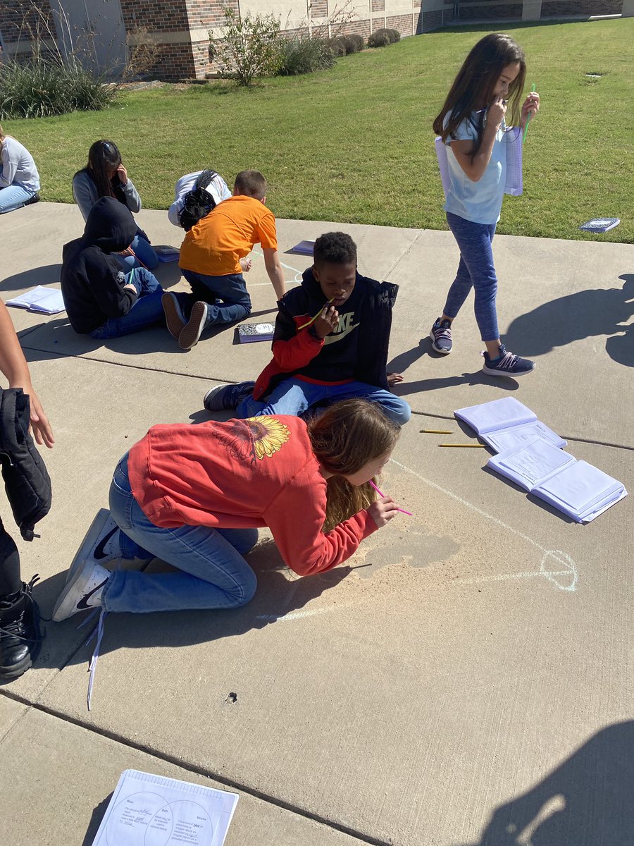 4th graders at Linda Lyon were learning about wind erosion. #lyonleads #LyonLeads #lindalyon #4thgradescience