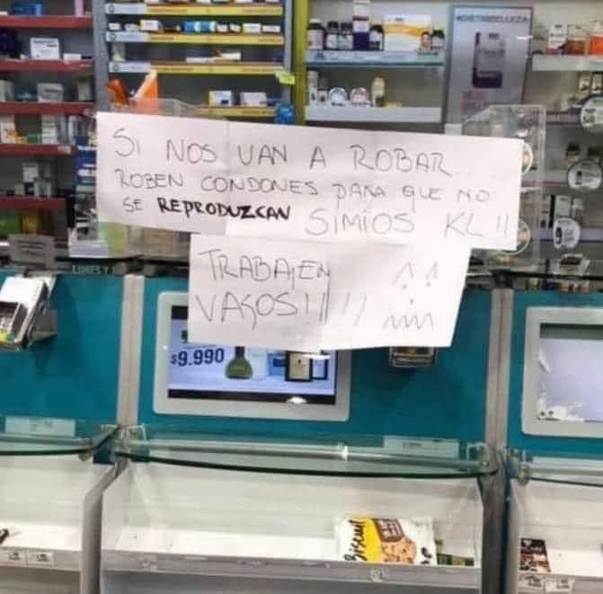 ErwinSenderismo's tweet photo. Mensaje del señor Farmacéutico para los simios.👇🏻
#18Octubre
#TrabajenVagos
#SimiosQl
#NoSeReproduzcan https://t.co/iWWJLM6m5p