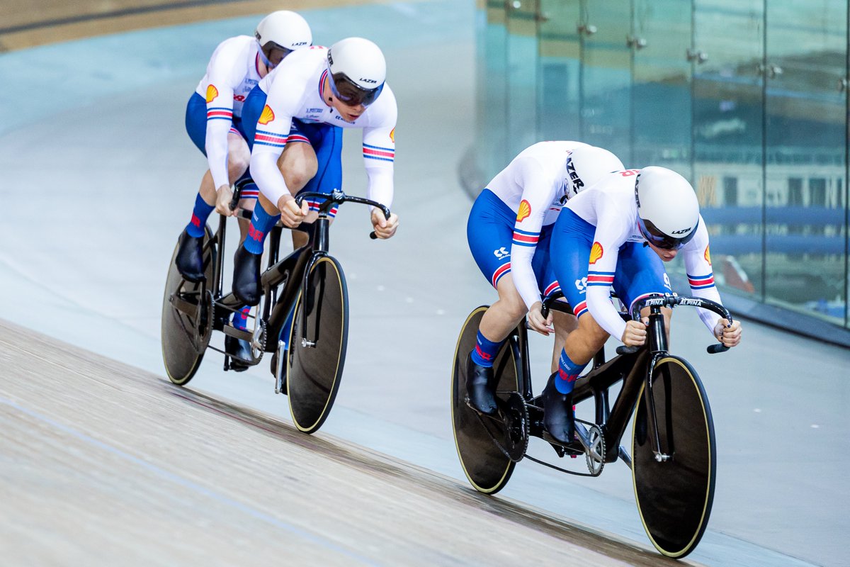 BritishCycling's tweet photo. It's an opening night HAT-TRICK! Gold for the Mixed Tandem Team Sprint!! 🌈 

Libby Clegg piloted by Georgia Holt &amp; James Ball piloted by Steffan Lloyd power to the third World Title of the evening!

#SQY2022 https://t.co/ulIDNxxZZW