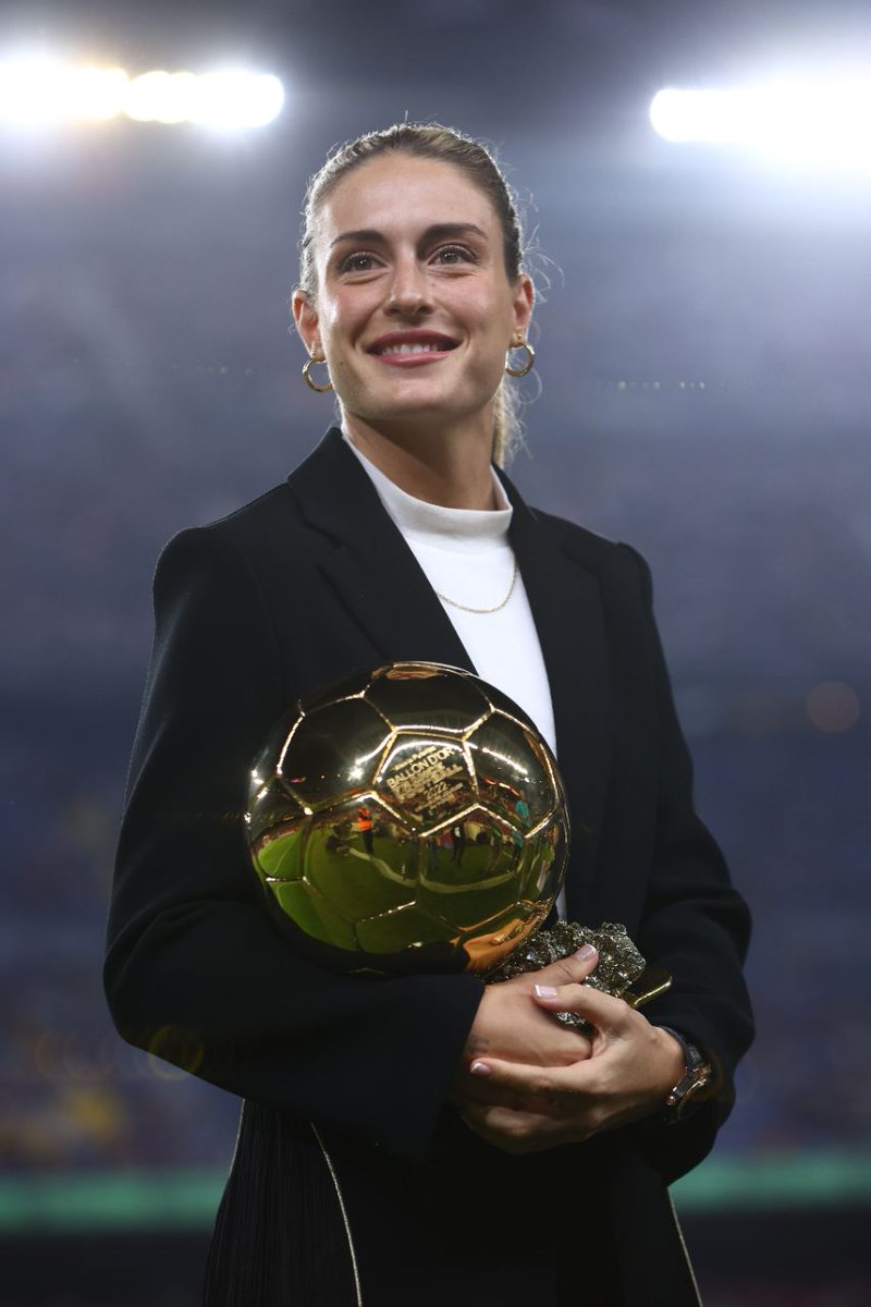 FCBfemeni's tweet photo. Feliç 🥰 https://t.co/zBOl3mUHYd