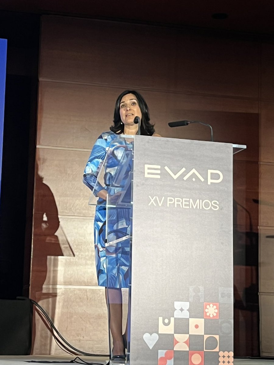 Premio asociada <a href="/emgarciabosch/">eva garcia bosch</a> Enhorabuena!!!! #XVPREMIOEVAP #EmocionARTEvap