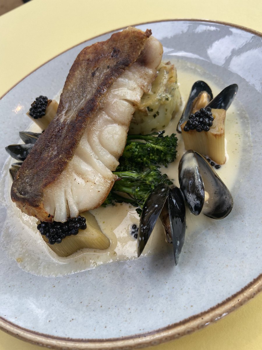 cliffeatdinham's tweet photo. Fish Night tomorrow !! Book your table now on 01584 872063
https://t.co/1FAcKx0iYn https://t.co/ql7q406eFq