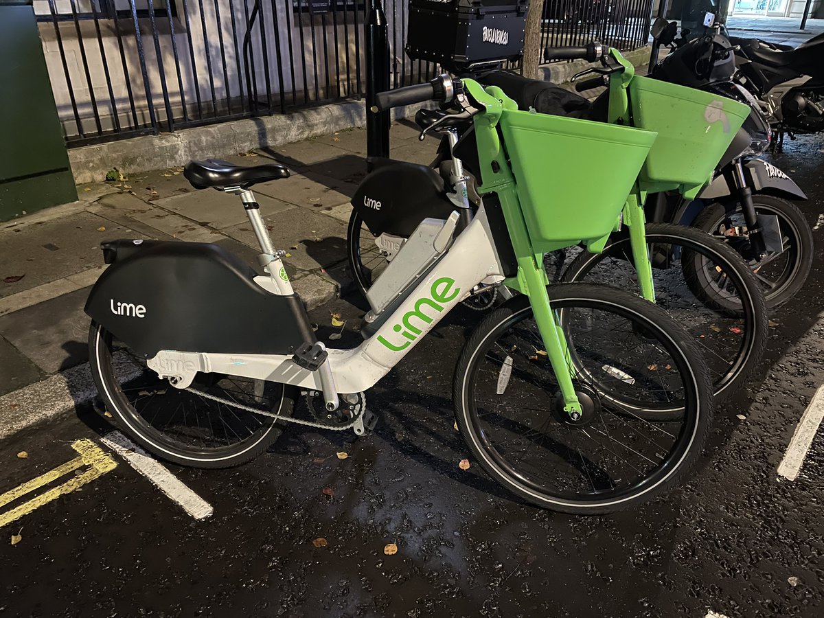 Eventumortho's tweet photo. Evening meeting in #London with an eminent #Orthopaedic Surgeon. We turned up in style 😜

#eventum #limebikes #quadsense https://t.co/PbXyHoB1jI