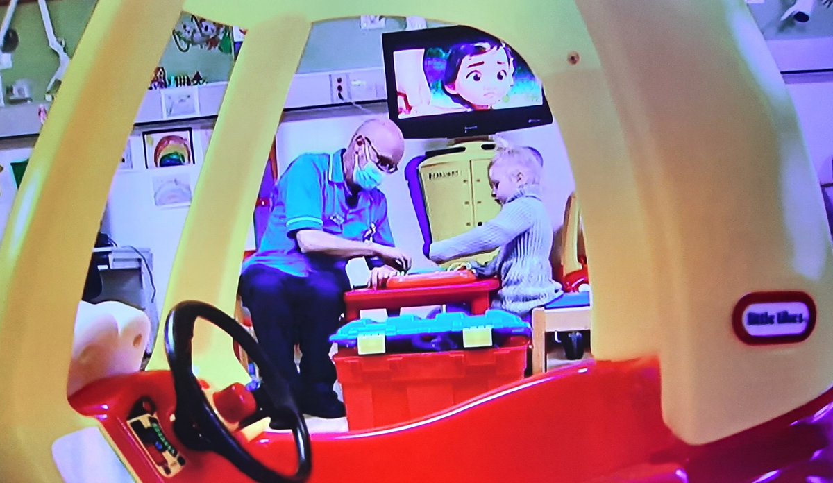 Thanks <a href="/BBCLookEast/">BBC East</a> for covering my award for Protector of Play in Hospital 2022 tonight from the fabulous children's charity
<a href="/starlight_uk/">Starlight</a> who help us <a href="/TeamQEH/">The QEH King's Lynn</a> so much with play resources, and really nice to meet you <a href="/LLaurajwalsh/">🌟💚LauraWalsh FRSA💚🌟</a> looking forward to working with you more