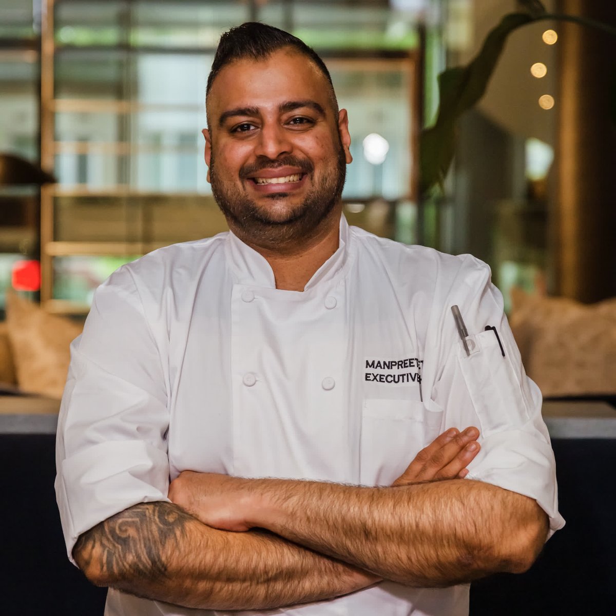 Today's International Chef's Day! Celebrate by trying out the menu created by Executive Chef Manpreet Sethi at the Karma Lounge in the Paradox Hotel Vancouver.

📍Karma Lounge - karmalounge.ca
🕚Open daily 11 A.M. - Late