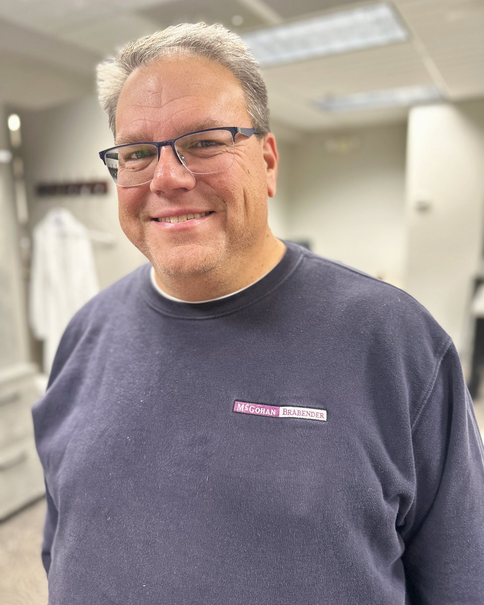mb_benefits's tweet photo. Happy #ThrowbackThursday! Director of Strategy and Innovation and Shareholder, David Homan donned a vintage MB sweatshirt this week! Do you know what year this logo was from!? 🤔 #MuchBetterAtMB #TheFirstFifty #50ExtraordinaryYears https://t.co/EMmnrQcPbT
