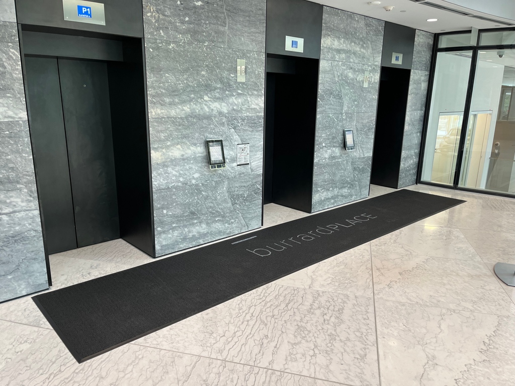 Make an impression and have your logo really stand out with this fully functional entrance mat. The Viper 8925 Inlaid Logo Mat aggressively removes dirt and wicks water away with every step to ensure a safe and clean floor inside your building 😉⁠

#doormat #logodoormat #logomat