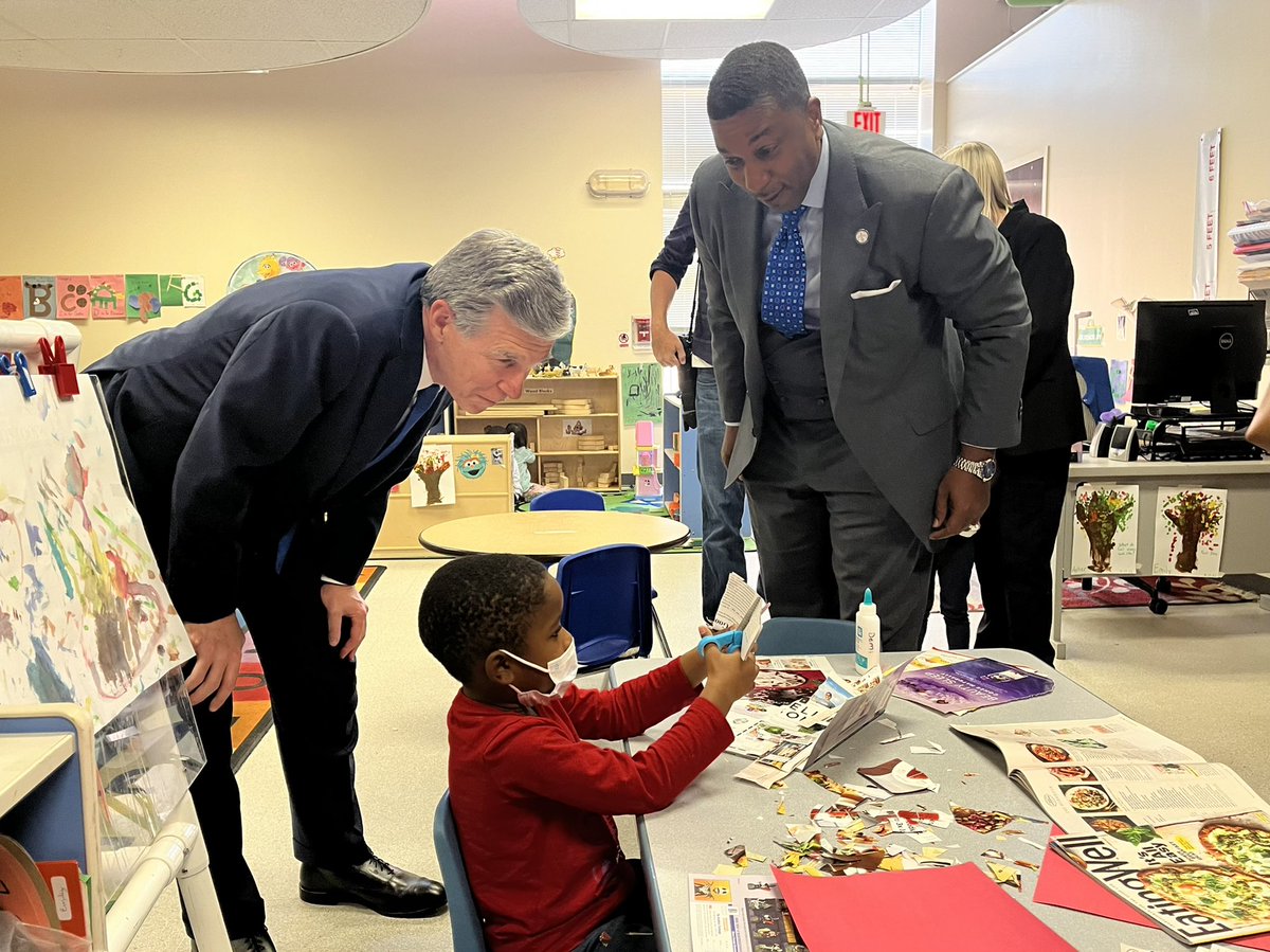 TODAY: @NC_Governor tours @uncfsu Early Childhood Learning Center to highlight the NC Child Care Stabilization Grants. More than $655 million has been distributed to 4,200+ child care facilities across the state to support and retain the early educator workforce. #ncpol