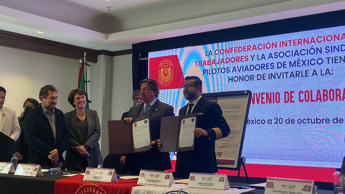 sege_aspa's tweet photo. El día de hoy, se vivió un momento histórico en la vida sindical y laboral, firmando un convenio de colaboración con @NGomezUrrutiaMX @CITMx_ 
 
Creando alianzas por un México con condiciones favorables para cada uno de sus trabajadores. 

#Hoy #Aspa #Sindicato #Gobierno https://t.co/F3axAR5YcO
