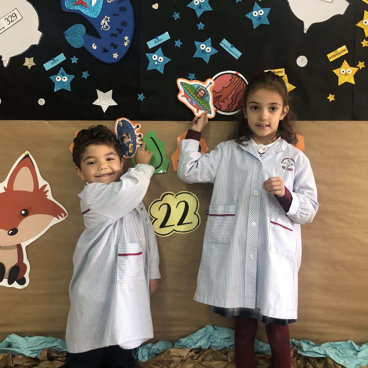 Naves dispuestas a despegar por el espacio del aprendizaje y la motivación en las aulas de primero de Primaria 👽

#GamificacionEnElAula #Motivacion #AprendizajeSignificativo #AnunciataValladolid <a href="/fefcoll/">FEFC</a>