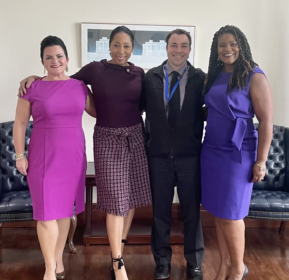 MooreMurphy76's tweet photo. 💜 It’s time to address it … 
💜 It’s time to be honest about it … 
💜 It’s time to stop it …
We collectively wear purple to raise awareness that Domestic Violence affects us all and it’s time to work together to put an end to it. 
#PurpleThursday #LexStopDV #SupportSurvivors https://t.co/ll3hfE6yzW