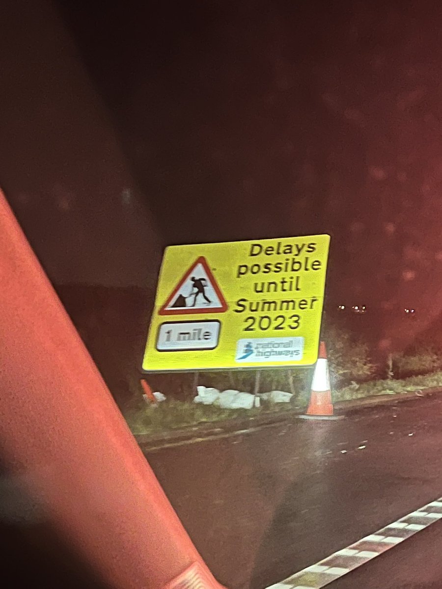 eastyorknat's tweet photo. Hopefully we’ll be home before summer 2023… 5 hours stuck now #ousebridge @NationalHways it’s an absolute joke https://t.co/FiltlSbvyr