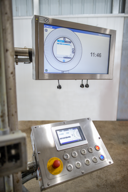 #CowFlow with the DeLaval E-series rotary is enabled with the DeLaval CockPit™. It controls the crowd gate so cows can move efficiently forward to the rotary’s entry without an operator needing to step away, helping speed up the whole process. 
bit.ly/3QTgyYv