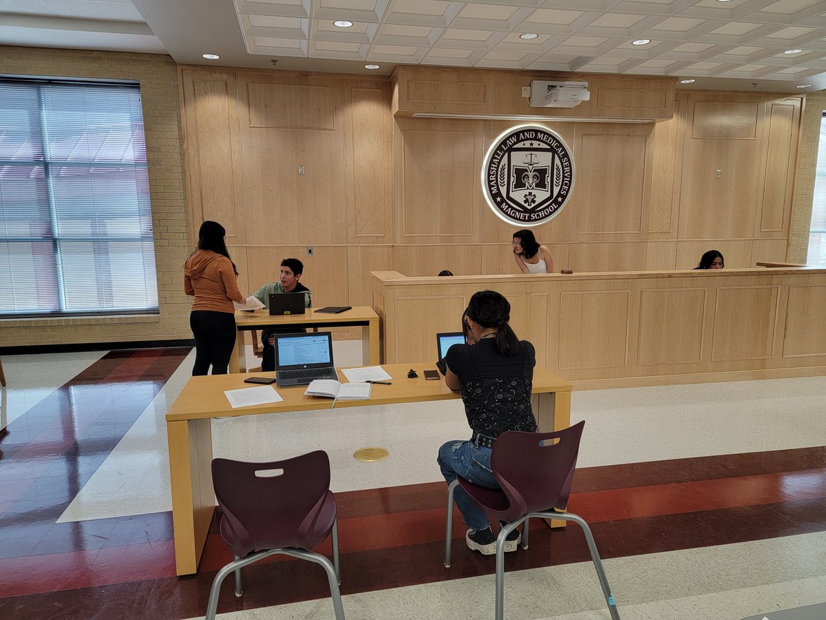 LMSMockTrial's tweet photo. Our LMS Mock Trial Team scrimmaging against each other in our awesome courtroom. https://t.co/9dVvTU8hk9