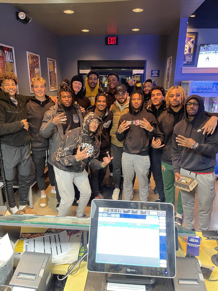 PSproles's tweet photo. Some solid guys 🤞🏽 https://t.co/pWTCm4K7X7