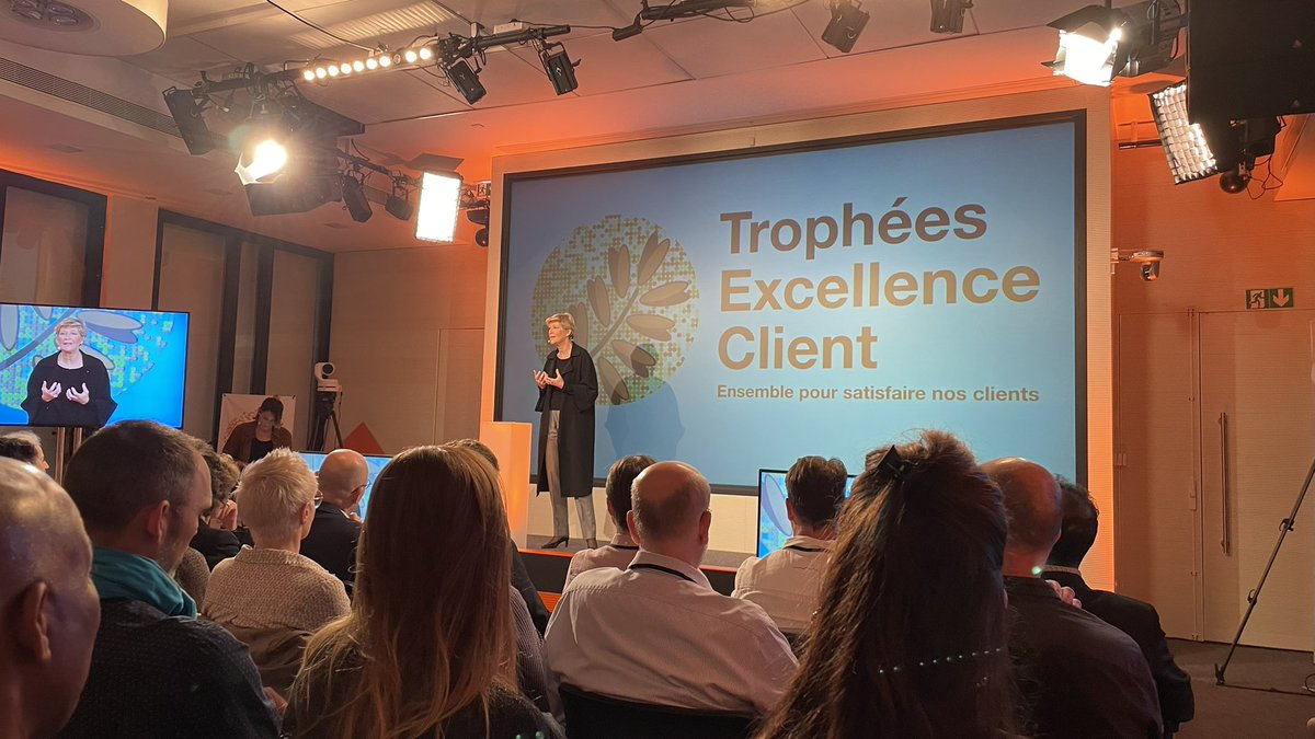 Un immense bravo à tous les lauréats et gagnants des 1er Trophées de l’Excellence Client Orange France 2022 👏 Ces trophées viennent récompenser l’implication sans faille et l’énergie débordante de collectifs Orange qui ont la satisfaction client chevillée au corps et au cœur 🙏
