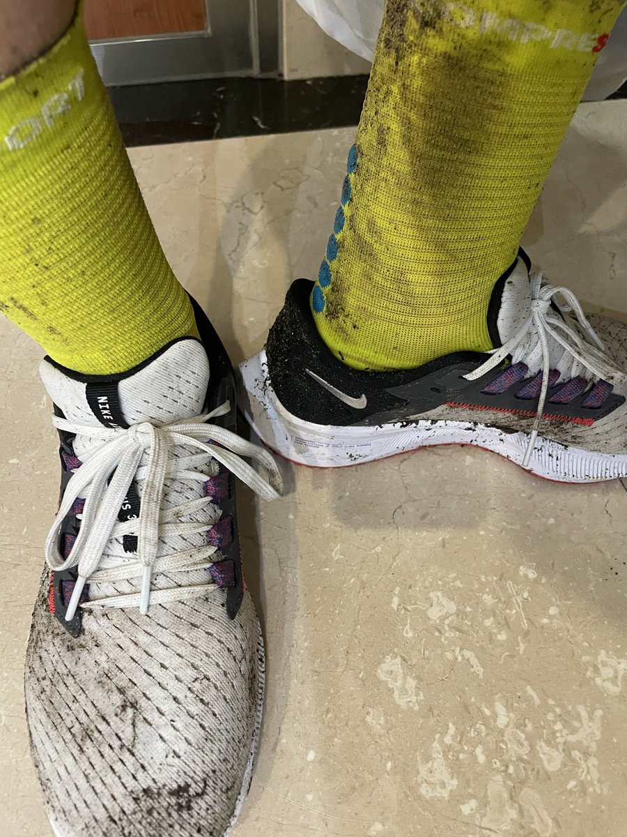 irialagaron's tweet photo. Entrenamientos como los de hoy valen el doble, madre mía lo que me ha llovido 🌨️🌨️🌨️🌨️.

15 kilometros más y 16 días para @nycmarathon 

#RunIriaRun #Pegasus38 #TCSNYCMarathon #Athletics 

Así salí 👇                     Así volví 👇 https://t.co/F6hFn5buv2
