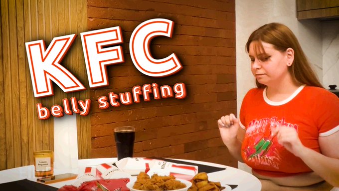 New video in my YouTube channel ❤️ 👉🏻https://t.co/mQgrq9e2ZQ  It was my first open stuffing video on<a href="/tag/belly"class="tags"><span>#belly</span></a><a href="/tag/chubby"class="tags"><span>#chubby</span></a><a href="/tag/bigbelly"class="tags"><span>#bigbelly</span></a><a href="/tag/bellyfat"class="tags"><span>#bellyfat</span></a><a href="/tag/bellystuffing"class="tags"><span>#bellystuffing</span></a>
