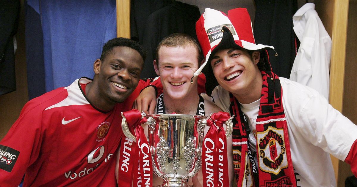 OFFSaintt's tweet photo. I'll never forget the happiness you brought me as a kid. My first e-mail account had Man Utd in it. I would spend days on the website, just looking around and admiring whatever was posted on there. Spent hours watching Ronaldo compilations. I won't forget what you've done for me https://t.co/Eh2mg5PQf8