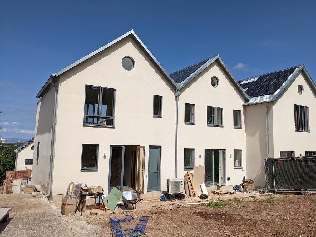 Hawkland tweet media