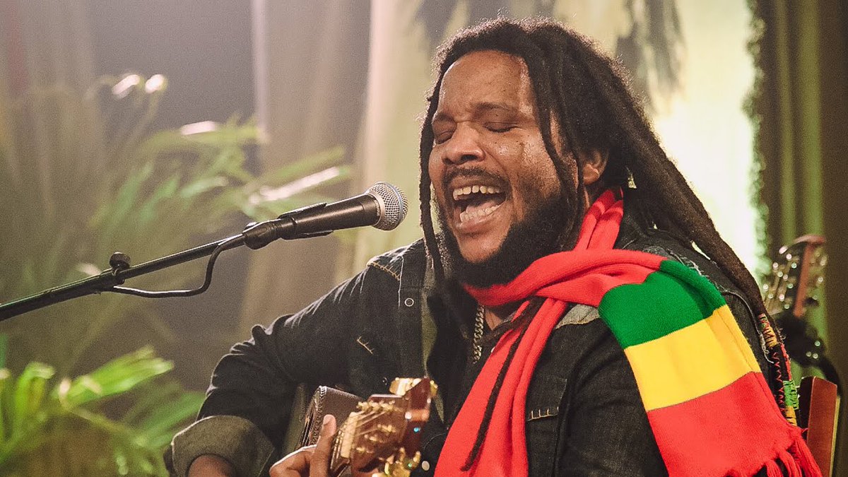 GhettoRadio895's tweet photo. "PALE MOONLIGHT" BY @stephenmarley IS PLAYING ON #JAHMROCKDOBA #MsituEdition https://t.co/l7o9yczLGJ