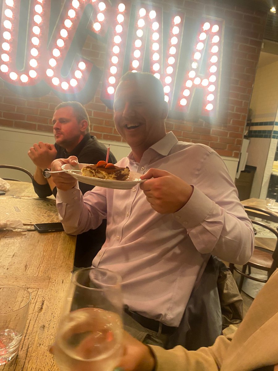 GUE (@gueeber) on Twitter photo U2G3 Statement night ✅ discussing our first month under my leadership 💥 the successes, the plans and the goals 🔥 my team even pranked me at the restaurant and told them it was my birthday 😬🤣 very embarrassed #dreamteam #U2GUE3 <a href="/SteveWrenU2/">Steve Wren</a> U2G3 Statement night ✅ discussing our first month under my leadership 💥 the successes, the plans and the goals 🔥 my team even pranked me at the restaurant and told them it was my birthday 😬🤣 very embarrassed #dreamteam #U2GUE3 <a href="/SteveWrenU2/">Steve Wren</a>