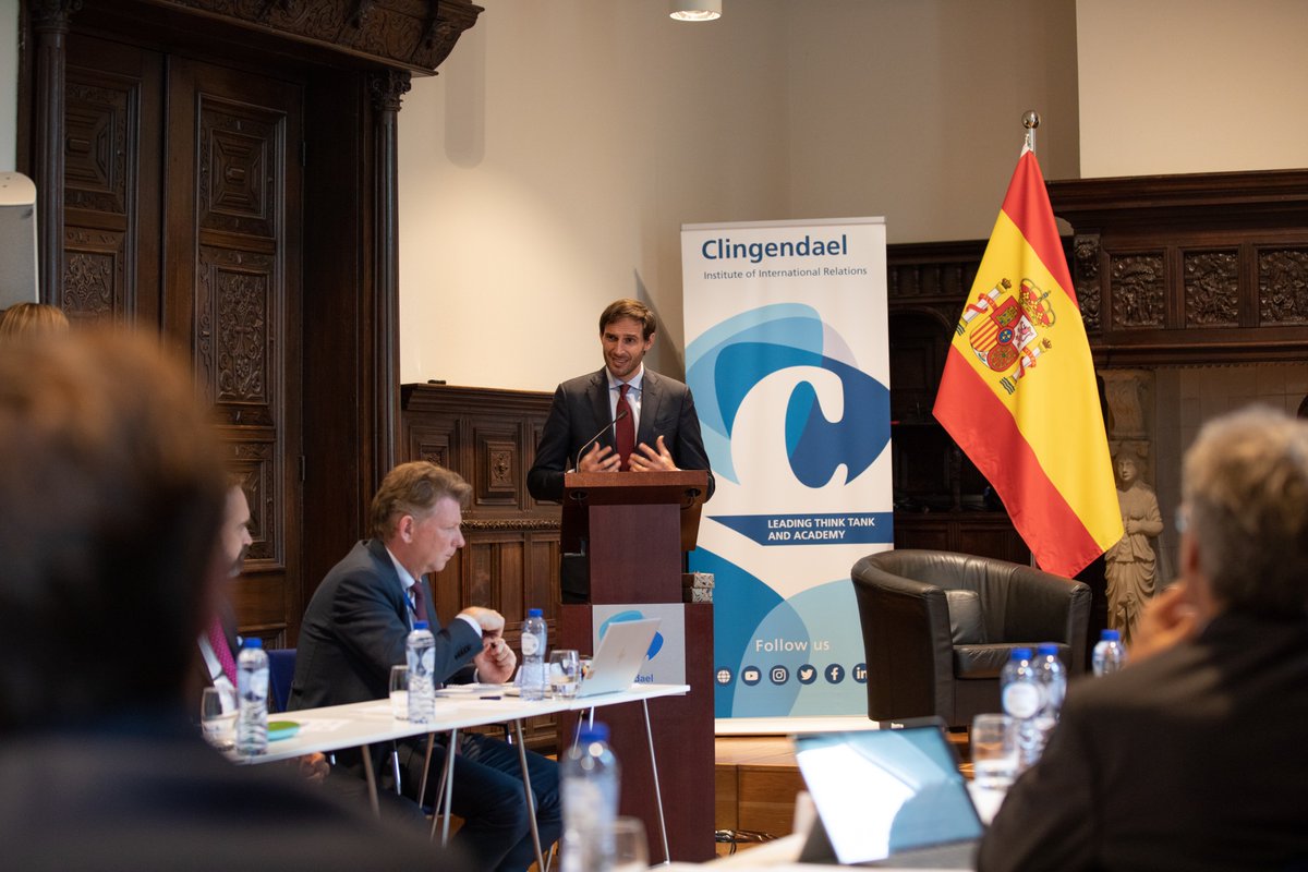 Great to exchange ideas with @jmalbares, @Clingendaelorg and @rielcano experts, and Dutch and Spanish civil servants. We discussed various topics, including energy security, EU-NATO cooperation and strengthening of the Eurozone. Plenty of opportunity for further 🇳🇱🇪🇸 cooperation.