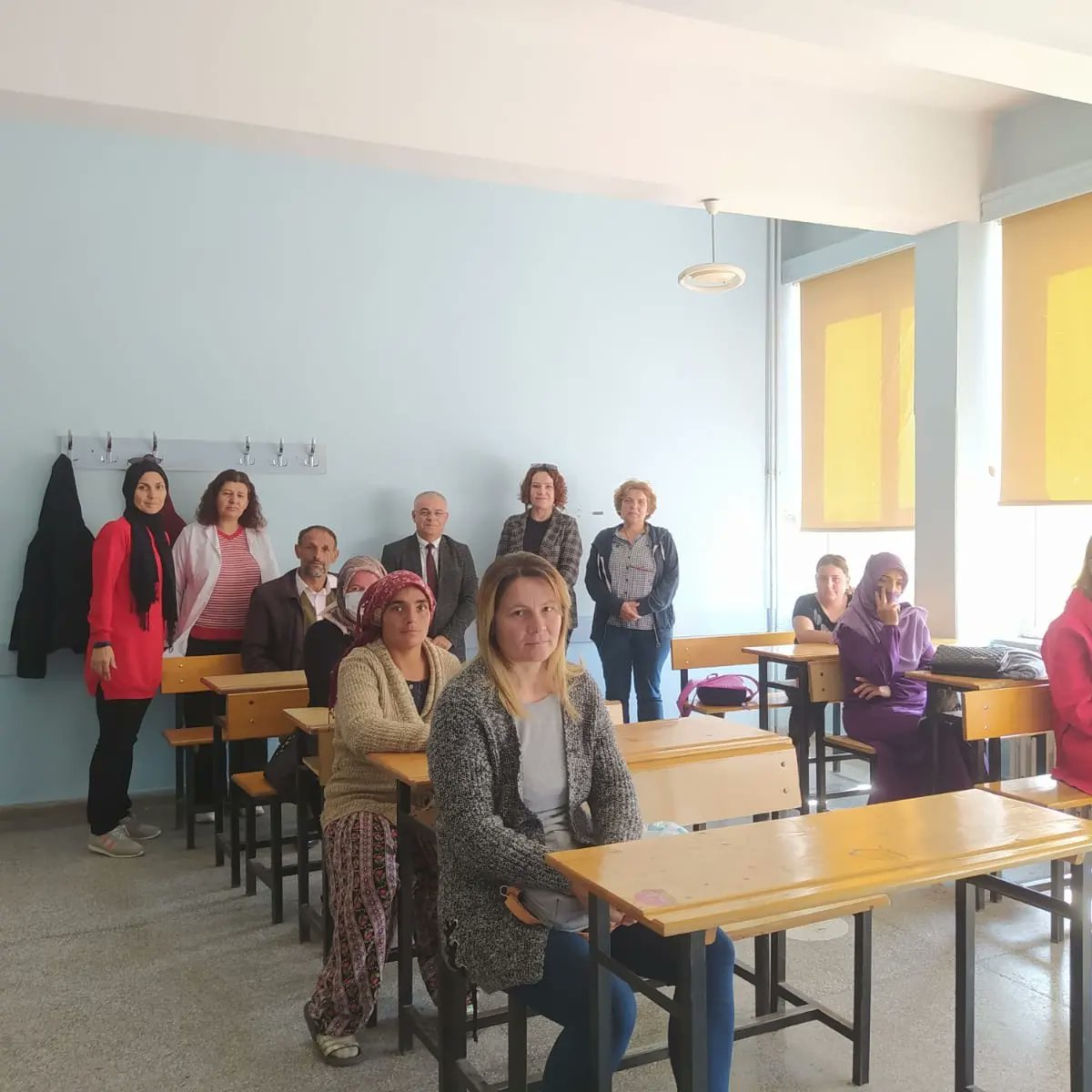 #Aileokuluprojesi kapsamında velilerimize eğitimlerimiz başladı.
<a href="/Edirne_MEM/">Edirne İl Millî Eğitim Müdürlüğü</a> 
<a href="/Dr_Onderarpaci/">Dr. Önder ARPACI</a> 
@akmaneralp