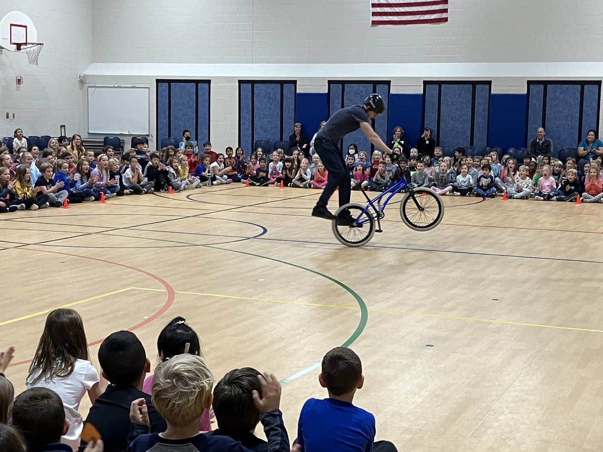 WildcatsWalker's tweet photo. Thx to our Walker PTO for hosting our first all school assembly in a while  featuring BMX Bike Champ, Matt Wilhelm. #NeverGiveUp! https://t.co/CzR8mxqxAW