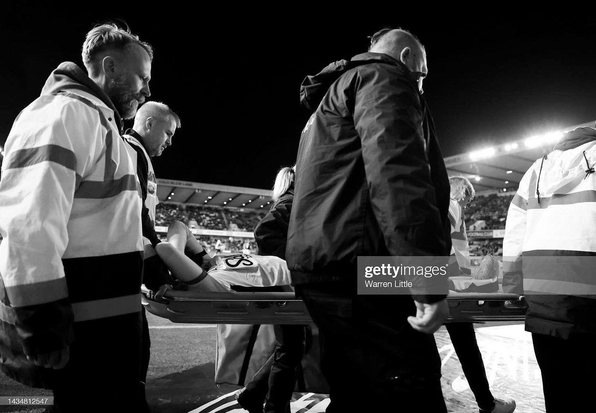 Des images dur à encaisser, des nouvelles dur à accepter, mais hier soir, l'un de mes rêves les plus grand s'est envolé.. Je n'ai pas d'autre choix que de me relever et de me battre pour ma famille et tout ceux qui crois en moi. Je reviendrais encore plus fort que jamais