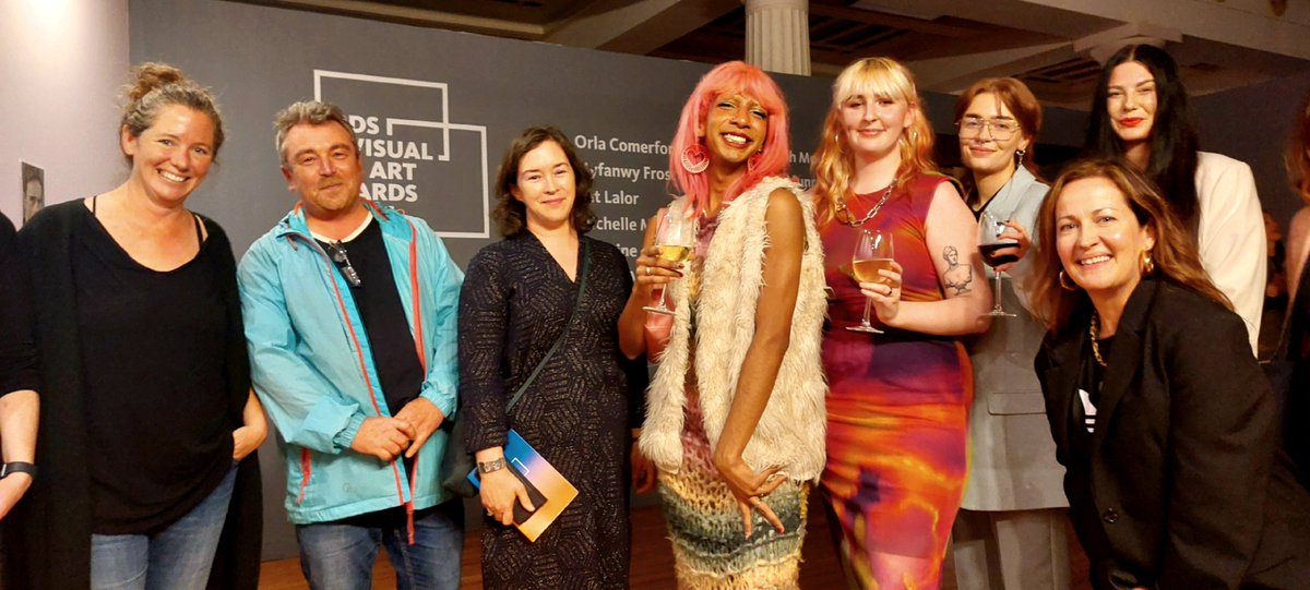 Amazing news from <a href="/TheRDS/">The RDS</a> tonight, our very own Venus Patel has won the RDS Taylor Art Award!!! Venus is a 2022 graduate of @FineArtTUDublin. <a href="/DSCA_X/">Dublin School of Creative Arts Graduate Exhibition</a> #wearetudublin
dscax.com/courses/fine-a…