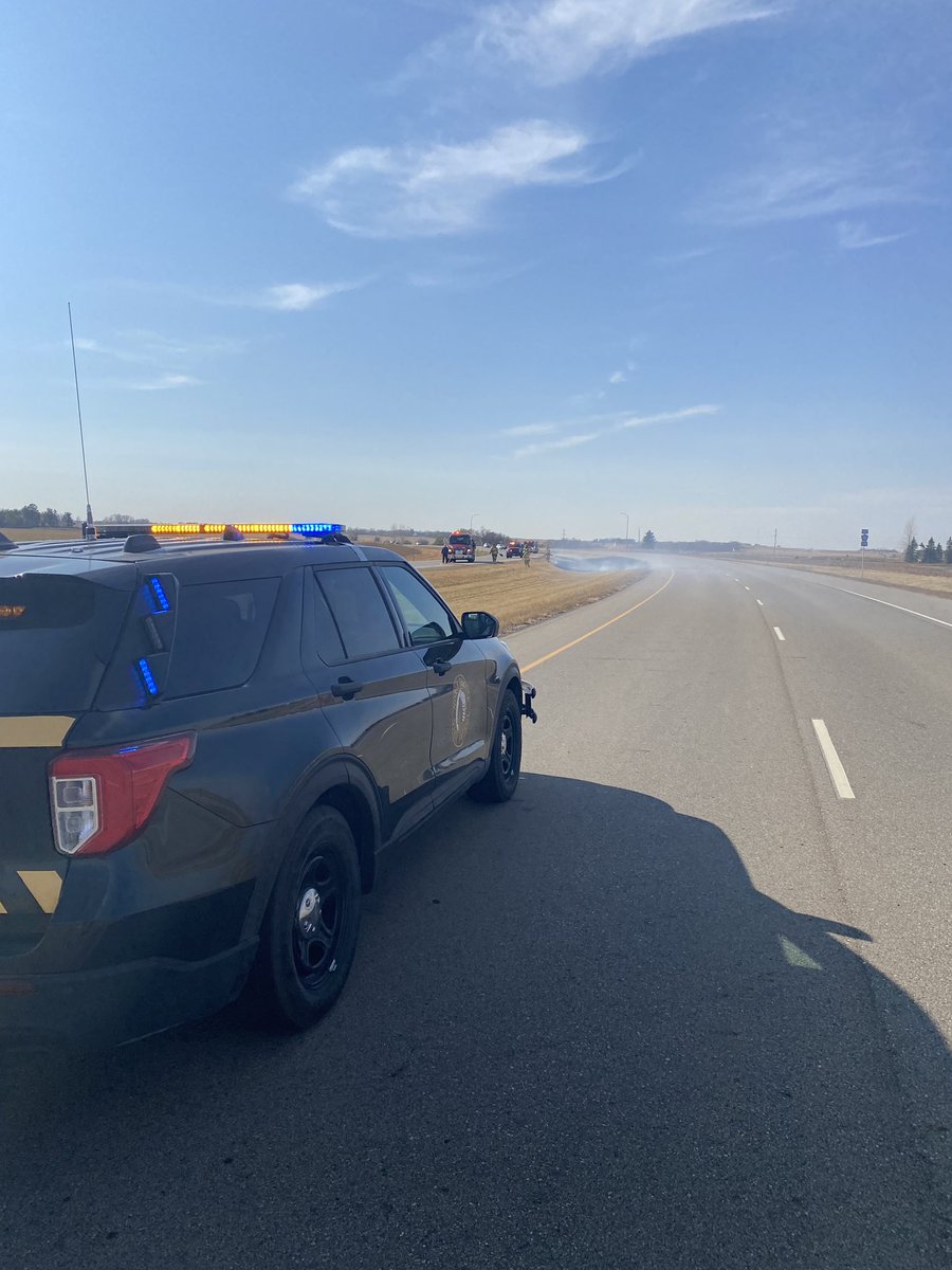 Ahilz258's tweet photo. Friendly reminder we are currently in a high fire danger index in most of the state. Shoutout to Minot Rural Firefighters for getting this grass fire under control quickly. (Highway 83 Bypass and 46th Ave Nw) https://t.co/ykXs4HaWB5