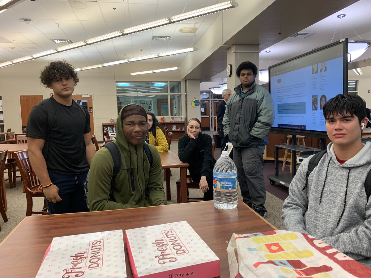 First Campus Life Club of the school year at Grant HS this Morning. Meeting with our future student leaders &amp; discussing curriculum ideas for the year. Looking forward to a fruitful and impactful campaign. 

#yfc #yfcsokc #campuslife