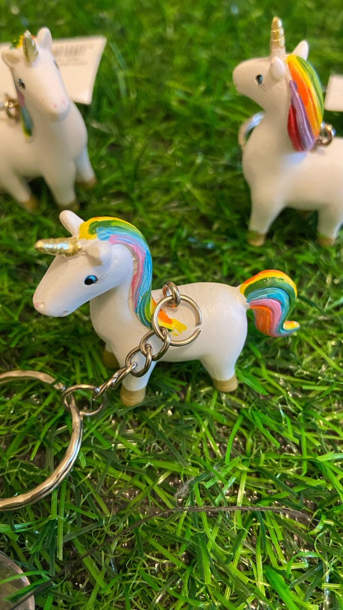 FavoursFairy's tweet photo. Some unicorns from the new Seasonal Gift Shop section in my #etsy shop: Unicorn Keyring Gift with Crystals - Postbox Gift - Children's Gift https://t.co/swvFwrw3g7 #blue #christmas #pink #crystalgift #crystalsforxmas #kidsxmasgift #unicorncrystals #fairyfavours https://t.co/Z8JnBjjNfJ