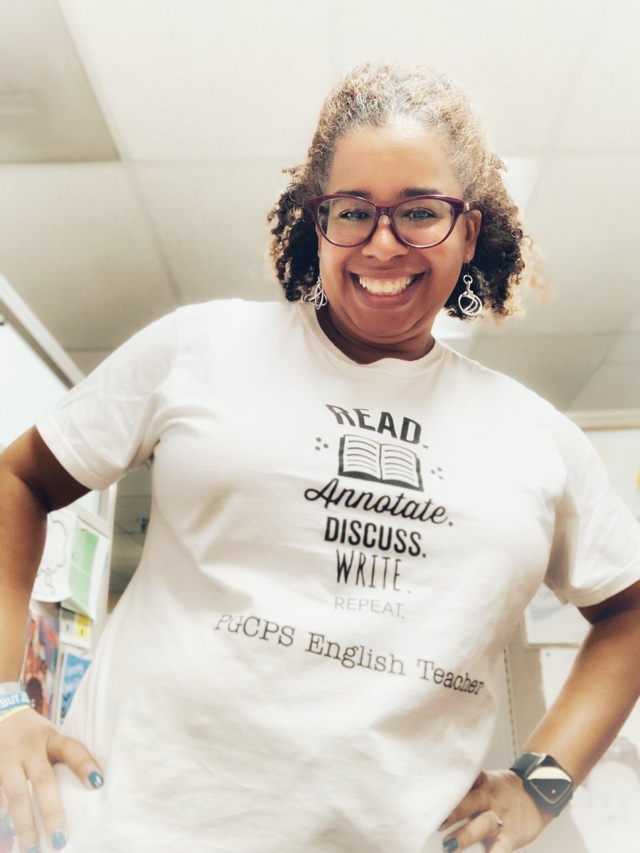 MrsCTooley is reading and drinking cocoa tweet media