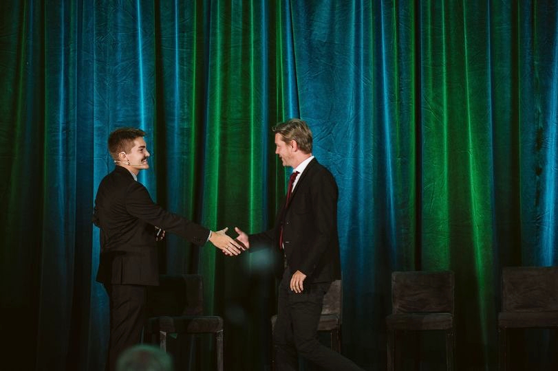 VIRIDIS_env's tweet photo. 👏💪 Nous sommes fiers d’annoncer la réélection de Simon Naylor agr., M. Sc, vice-président, traitement et transformation chez @VIRIDIS_env, en tant que vice-président matières résiduelles sur le CA de @Reseau_Envt

#ColloqueGMR2022 #environnement #GMR https://t.co/imWUjTP70D